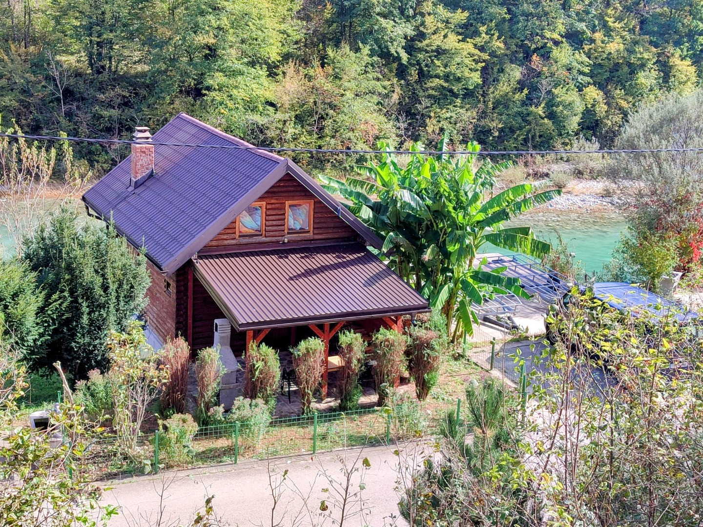 Dzajica buk - Rustic accommodation on the Neretva River with a private beach, sports facilities, and organized outdoor adventures, Dzajicaa Buk Accommodations - Konjic, Bosnia and Herzegovina Konjic